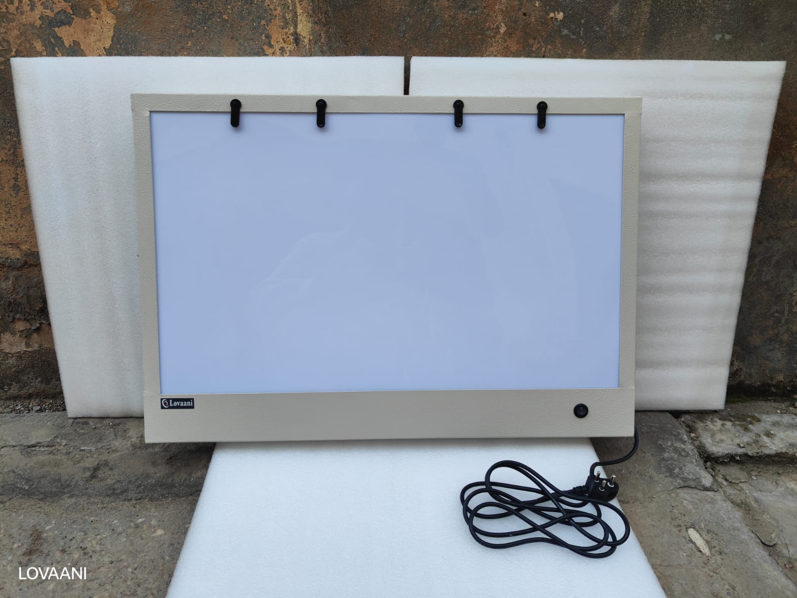 X- RAY FILM VIEWER